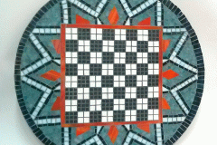 staind-glass-mosaic-shach-table