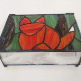 stained-glass-cat-on-box
