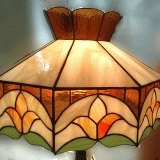 stained-glass-living-room-lamp