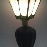 stained-glass-table-lamp-blue-white