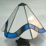 stained-glass-table-lamp-blye-white