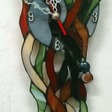 stained-glass-wall-clock-green-red
