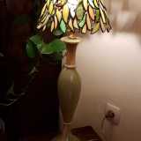 tiffany-glass-standing-lamoshade