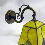 yellow heart-tiffany-wall-lamp