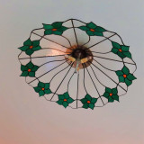 livingroom-tiffany-lamp-green